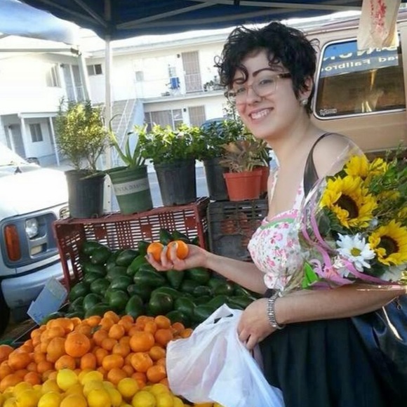 Meet your Posher, Jessica - Picture 1 of 1